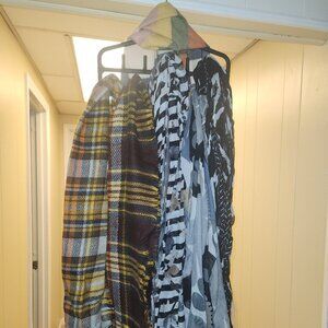 Bundle 6 womens fall/ winter fashion scarfs/wraps